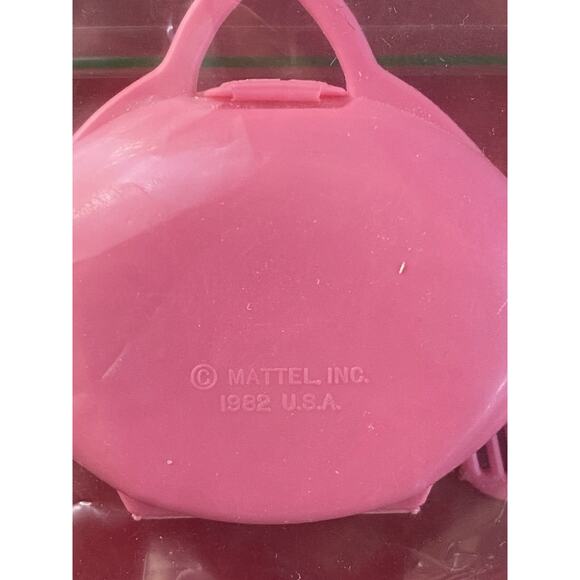Vintage Barbie 1982 Make Up Compact Case & 2 Brushes Good Condition Accessories - Picture 3 of 4